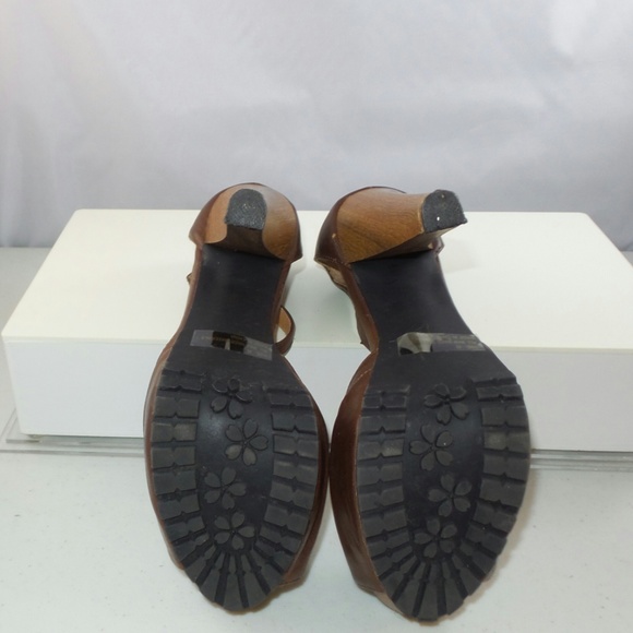 *SOLD* Brown Platform Heels with Ankle - Picture 6 of 6